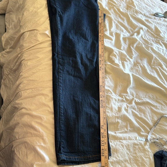 Levi’s 541 Men’s Athletic Build Dark Wash Jeans Width 46” & Length 36” - Picture 3 of 9